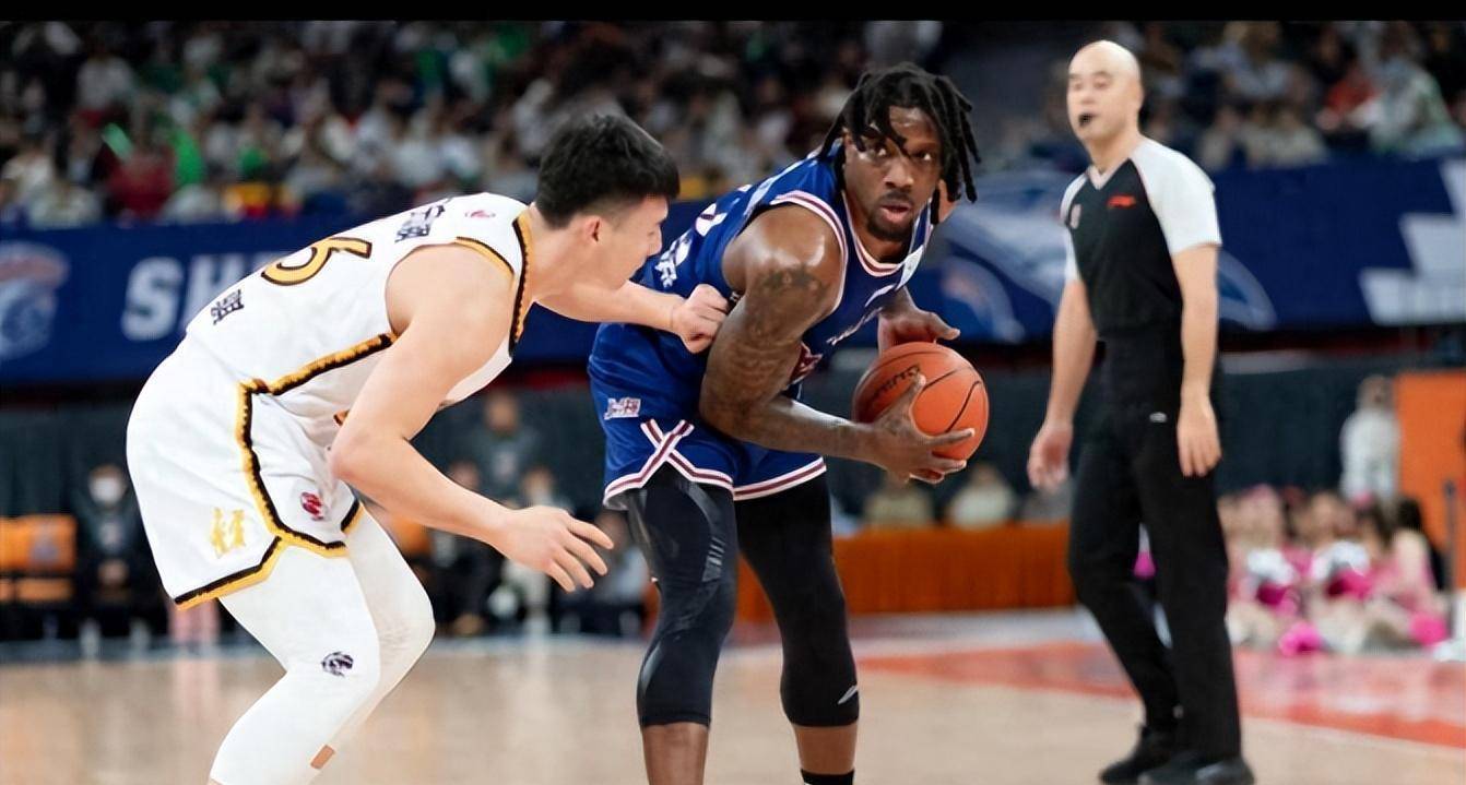 北京队外线命中率高，轻松取得比赛胜利的简单介绍